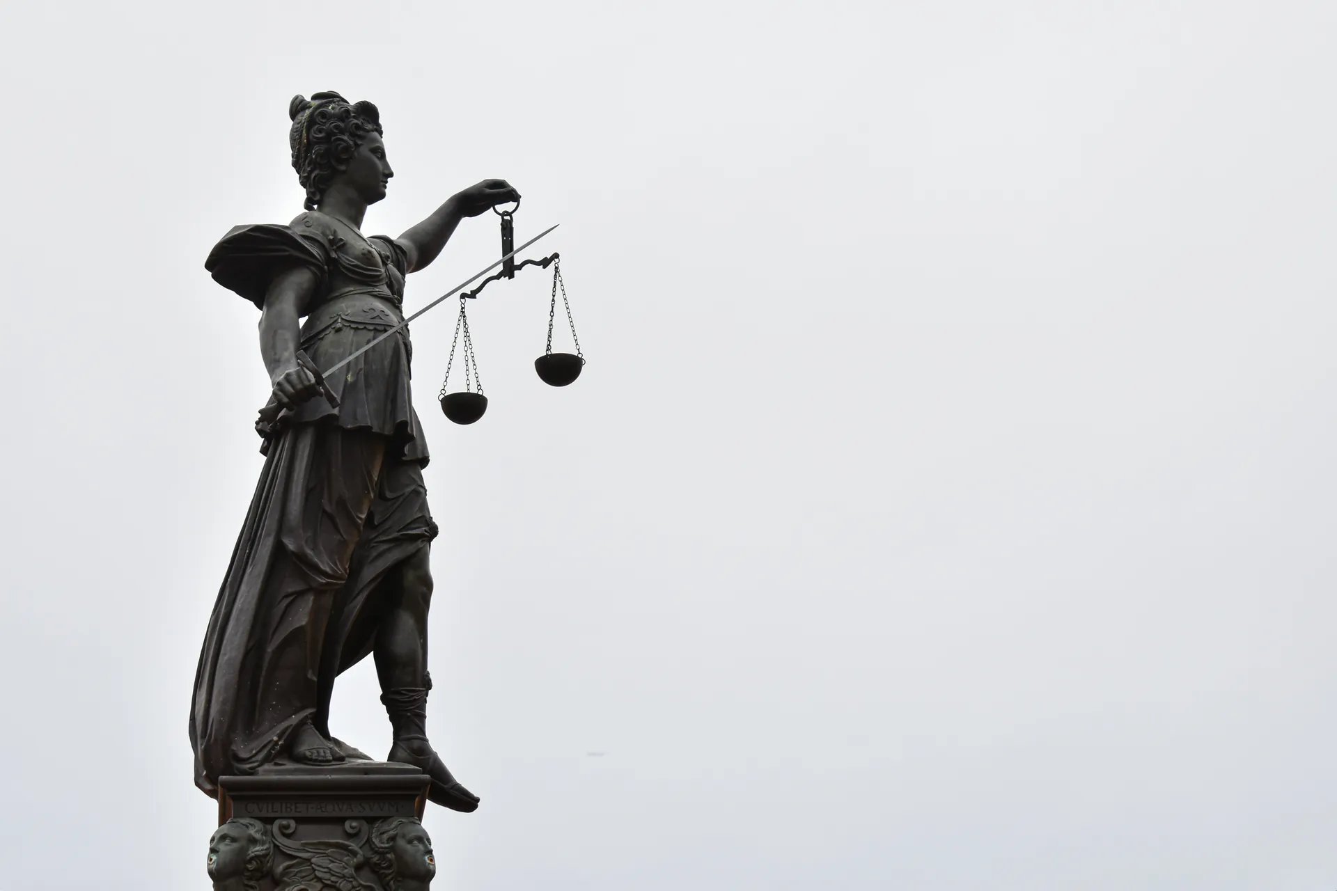 Frais d'avocat : comment l'assurance protection juridique les prend en charge 3 Courtier Assurances et Financements Rennes avocat assurance protection juridique 3 Monsieur Courtier Courtier Assurances et Financements Rennes